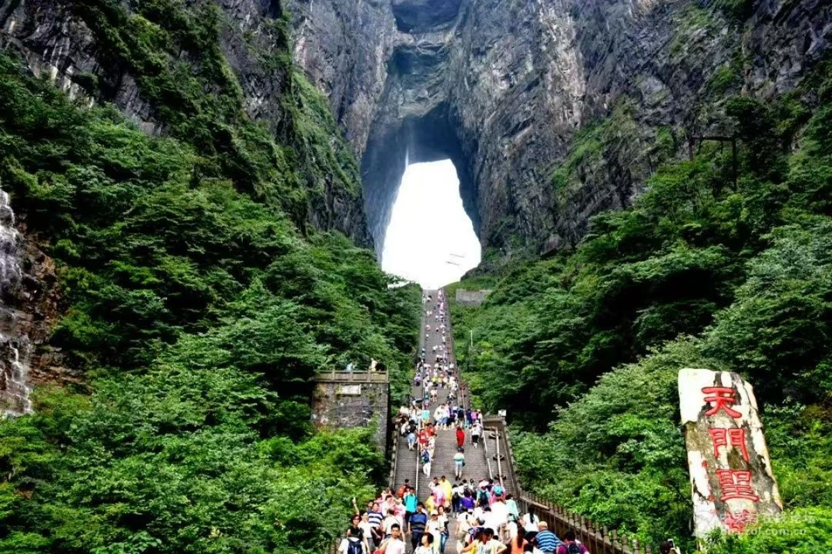 Six-Day Tours in Zhangjiajie, Hunan Six-Day Tours in Zhangjiajie, Hunan